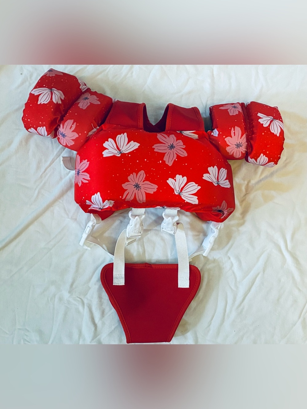Swim vest for toddler/ unused/ 13-30 lbs/ red floral